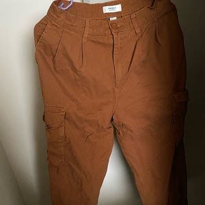Forever 21 cargo pants size M new